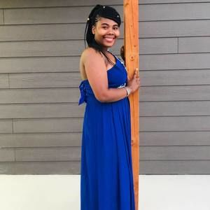 Meet your Posher, Esterina